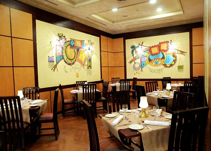 Grand Pyramids Hotel
