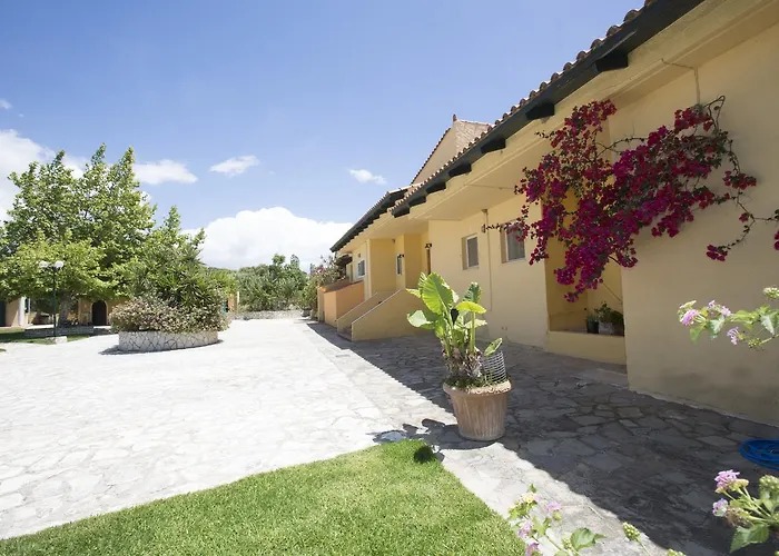 Sandy Beach Villas And Apartments Svoronata