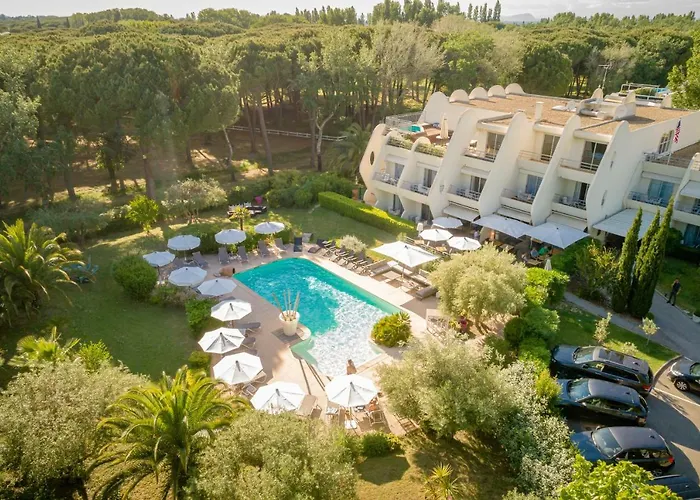 Golf Hotel