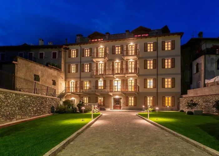 Ad Residence