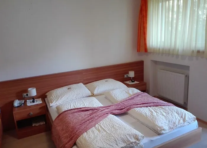 Hotel Haselried Tirolo