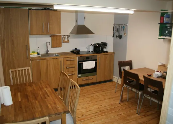 Edinb&B