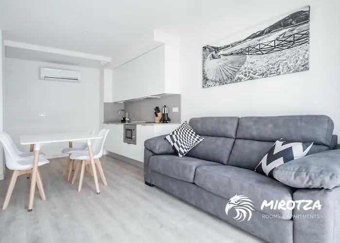 Mirotza Rooms And Apartments Orio