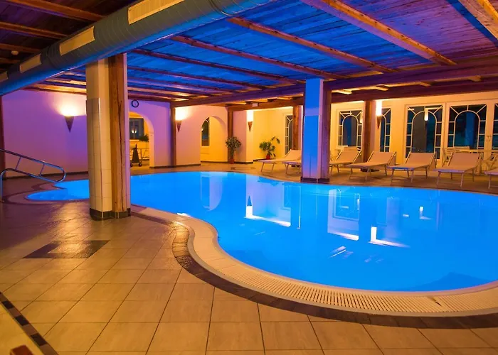 Appartement- Und Wellnesshotel Winkler Falzes