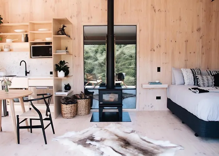 Fleetwood - Waiheke Island