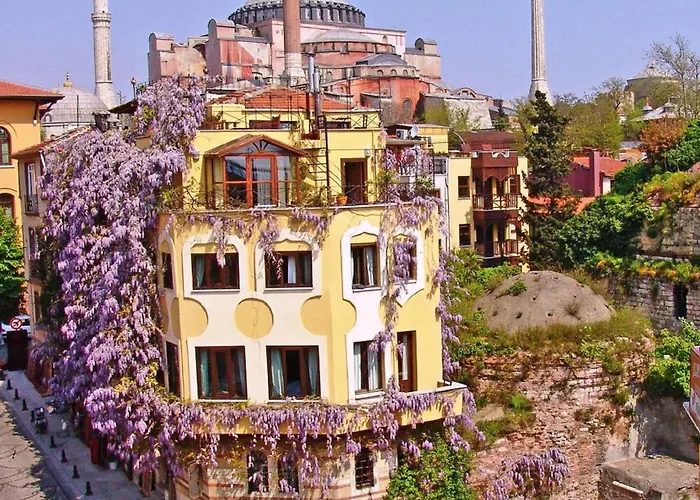 Hotel Empress Zoe