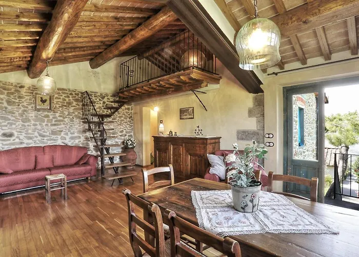 La Porta Di Mignana Aparthotel Vinci