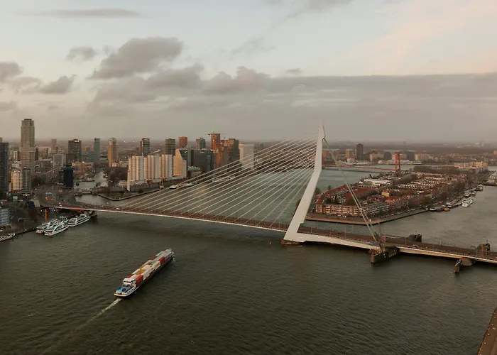 Alphabet Apartments - Prins Hendrikkade 10 Rotterdam